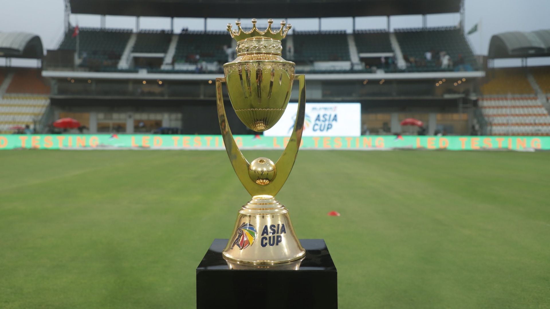 Pakistan Team Asia Cup Trophy