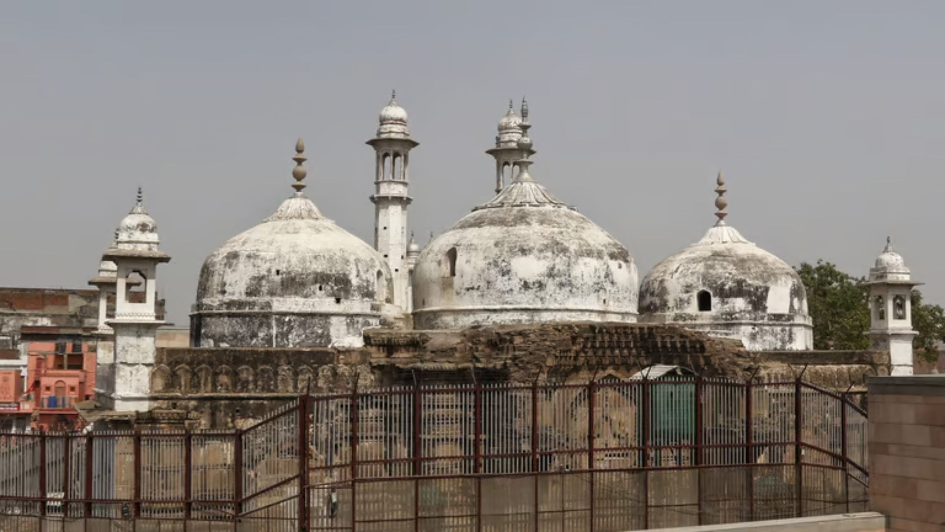 Gyanvapi Mosque Case: ज्ञानवापी तहखाने में जारी रहेगी हिंदू प्रार्थना, हाईकोर्ट ने की याचिका खारिज